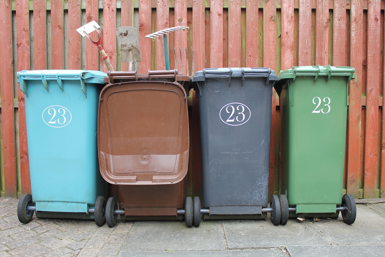 picture of 4 trash cans